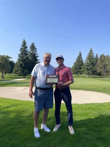 Daniel%2bSuppa%2bfrom%2bGolf%2bCanada%2b(R)%2bpresenting%2bMike%2bPellerin%2bMS,%2bAGS%2bwith%2bNT%2bPlaque.jpeg
