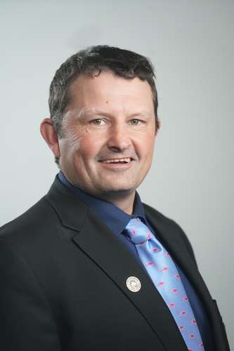 Colin%2bYoung%2bProfessional%2bprofile.jpg